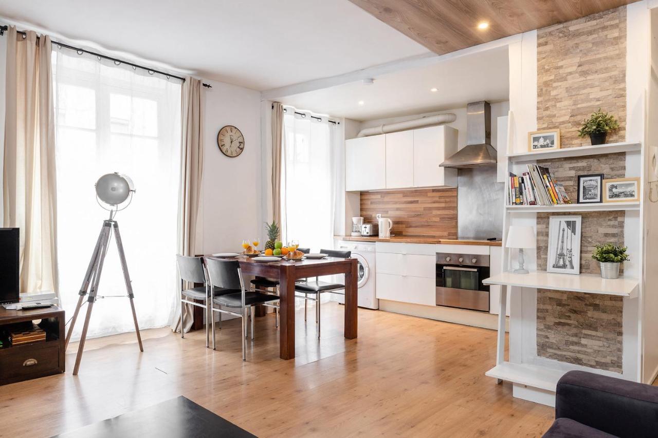 Rue Cler - Eiffel Tower City Apartment Parigi Esterno foto