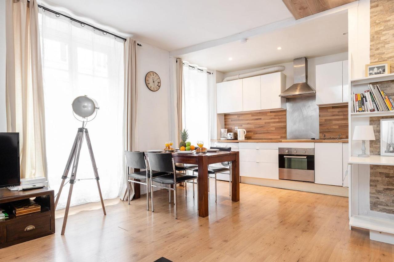Rue Cler - Eiffel Tower City Apartment Parigi Esterno foto