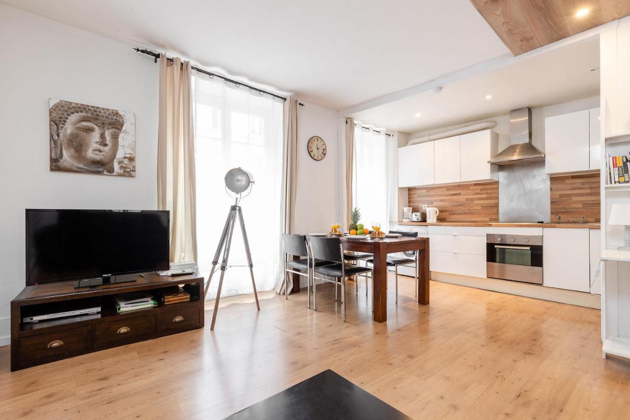 Rue Cler - Eiffel Tower City Apartment Parigi Esterno foto